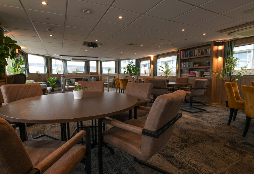 Restaurant an Bord von De Holland