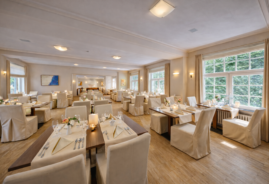 Lassen Sie sich im Restaurant kulinarisch verwöhnen.