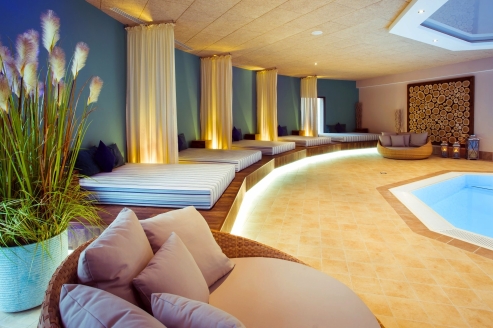 Entspannen Sie im Wellnessbereich.