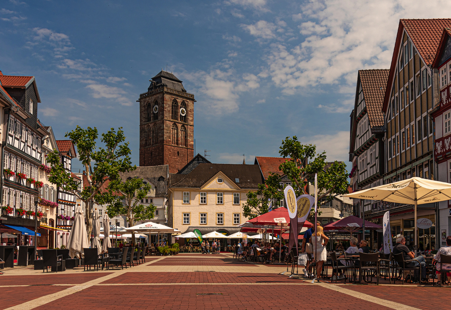 Der Kirchturm der Stadtkirche ist das Wahrzeichen von Bad Hersfeld.