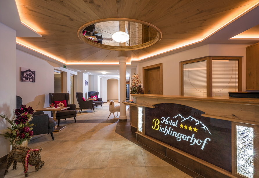 Die Rezeption des Hotels Bichlingerhof heißt Sie willkommen!