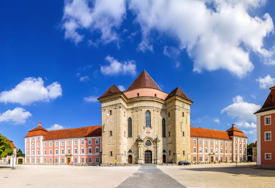 Statten Sie dem Kloster Wiblingen einen Besuch ab.