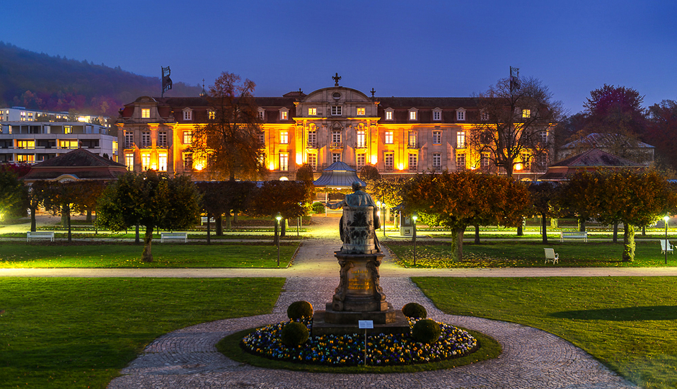 Das Dorint Resort & Bad Brückenau befindet sich in einer ehemaligen Königsresidenz mit einem schön gestalteten Schlosspark. 