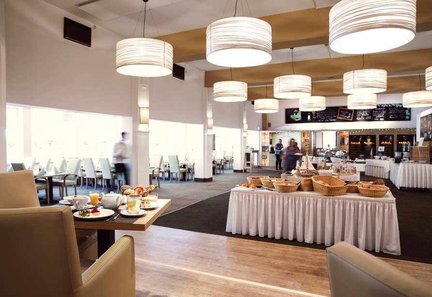 Das Frühstücksbuffet bietet reichlich Auswahl.