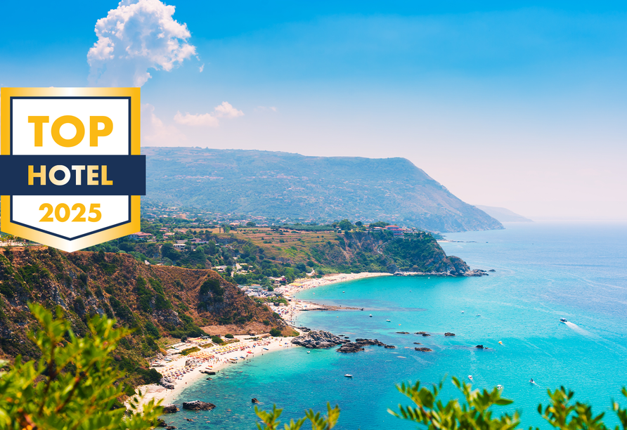 Der Aussichtspunkt Capo Vaticano bietet sagenhafte Panoramaausblicke auf die Straße von Messina und die Äolischen Inseln.