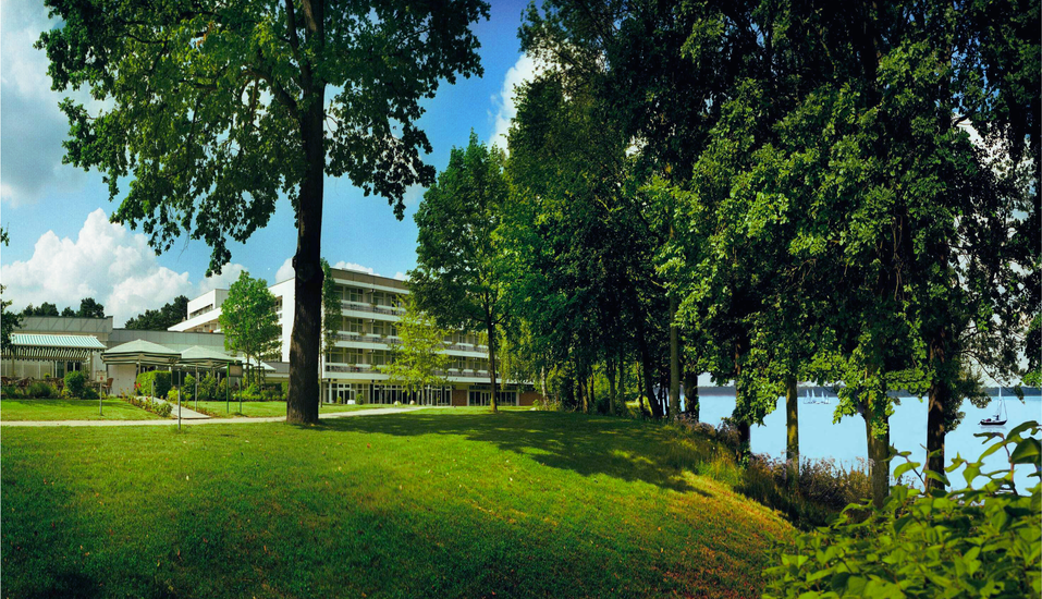 Direkt am See gelegen mit idyllischer Aussicht