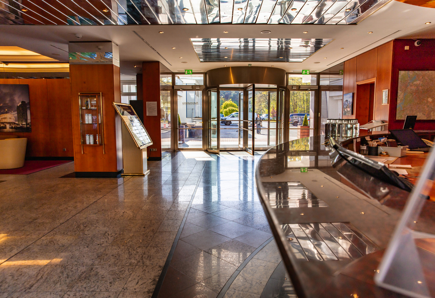 Willkommen in der einladenden Hotellobby