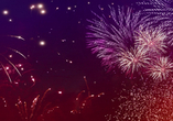 Ein funkelndes Feuerwerk sorgt für einen glanzvollen Jahreswechsel.