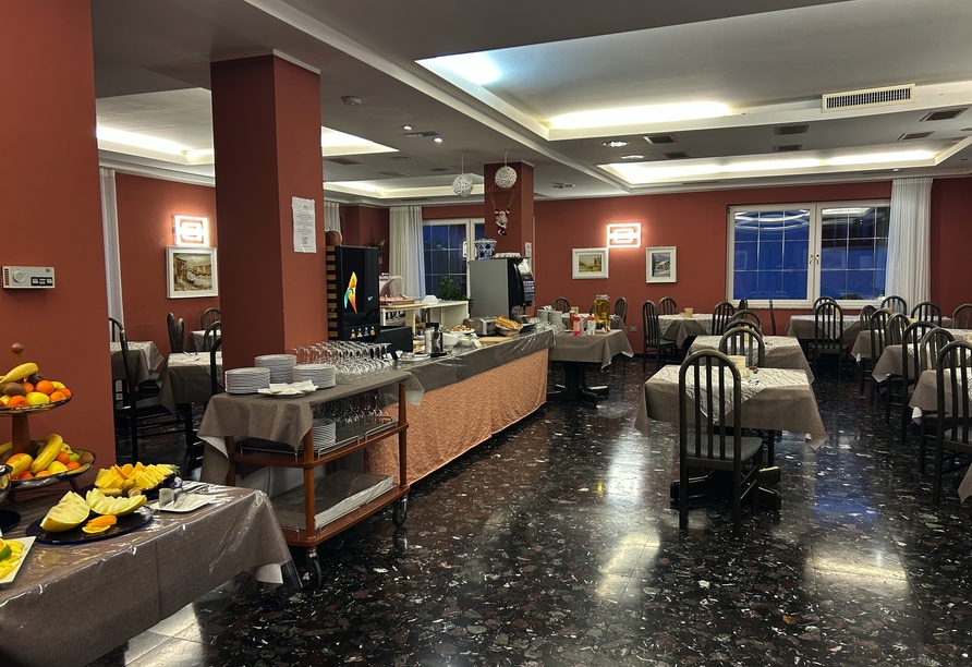 Genießen Sie mediterrane Küche im hoteleigenen Restaurant.