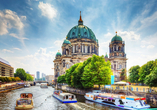 Der Berliner Dom zählt zu den beeindruckendsten Wahrzeichen der Hauptstadt.