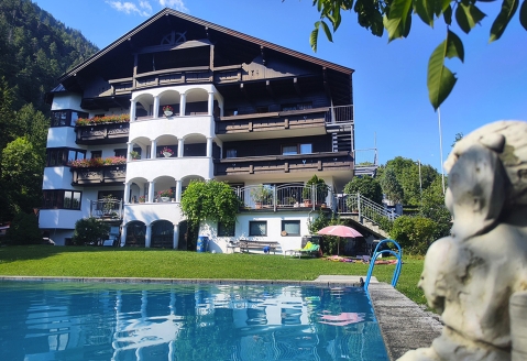 Herzlich willkommen im Hotel Grünsbach!