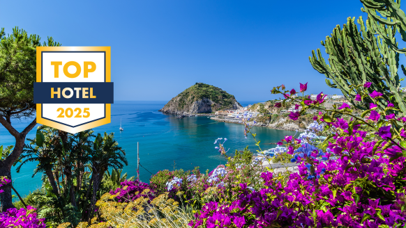 Ischia ist eine kleine Insel mit einer großartigen Landschaft.