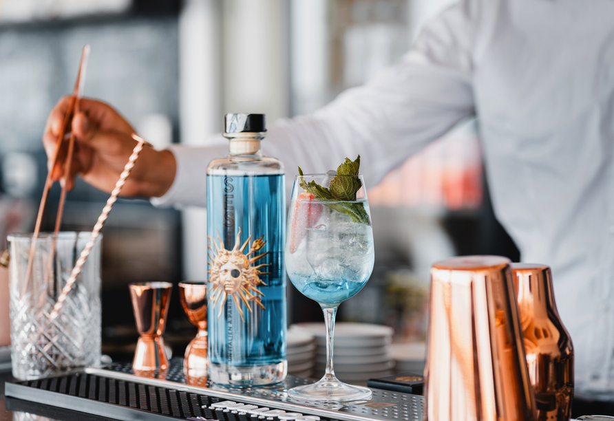 Kreativ gemixte Cocktails sorgen für genussvolle Augenblicke an der Bar.