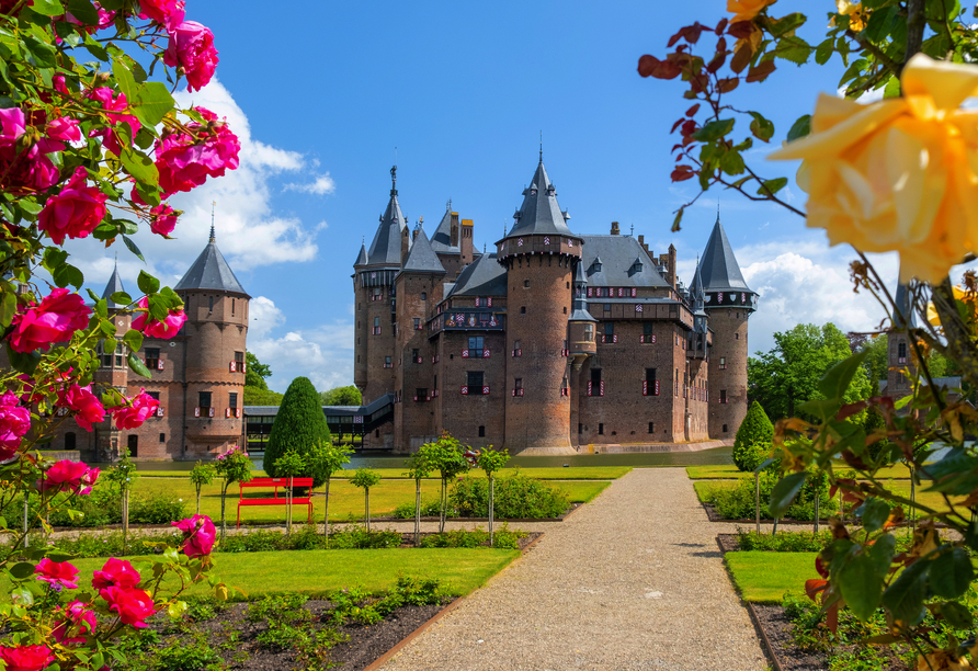 Das Kasteel de Haar  bei Utrecht ist das größte und luxuriöseste Schloss in den Niederlanden und ein beliebtes Ausflugsziel.