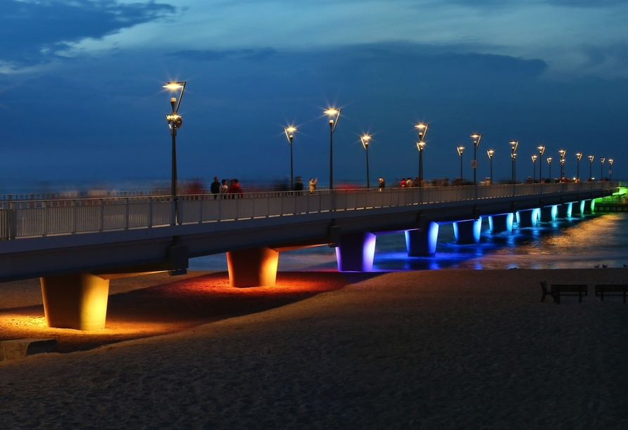 Abendstimmung an der Seebrücke in Kolberg