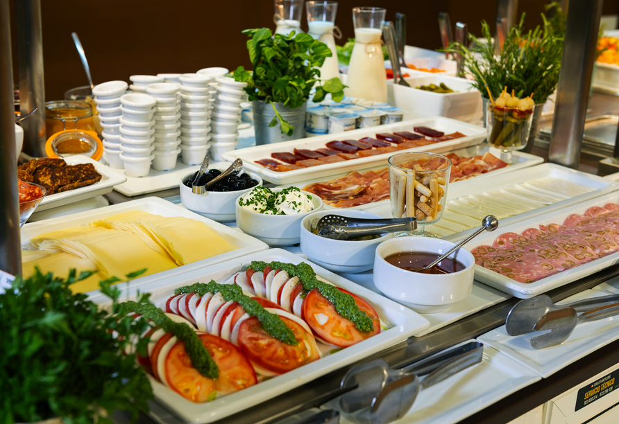 Freuen Sie sich auf abwechslungsreiche Genussmomente am Buffet.