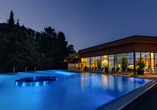 Die Südpfalz Therme im abendlichen Glanz