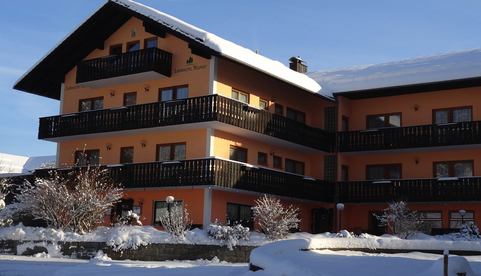 Ihr Landhotel Neuhof im Wintermantel