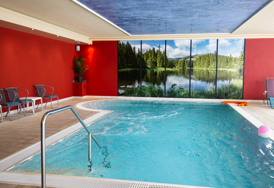 Erholung im hoteleigenen Hallenbad