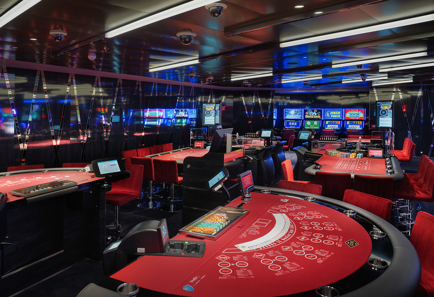 Wie wäre es mit einer Runde im Casino an Bord?