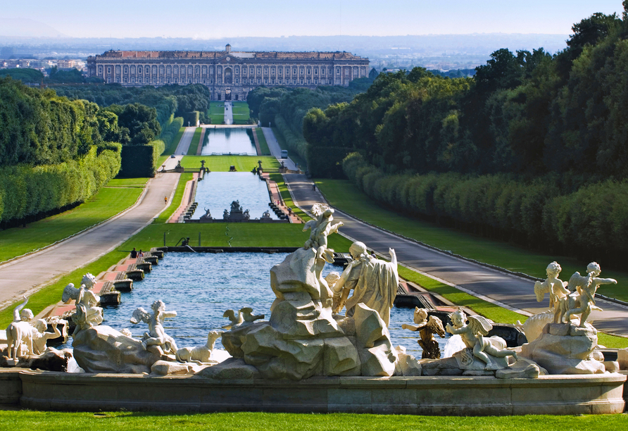 Der königliche Palast von Caserta in Neapel ist einen Besuch wert.