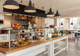 Starten Sie genussvoll in den Tag am vielfältigen Frühstücksbuffet.