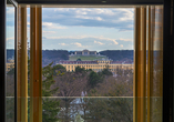Genießen Sie den Blick auf das Schloss Schönbrunn.