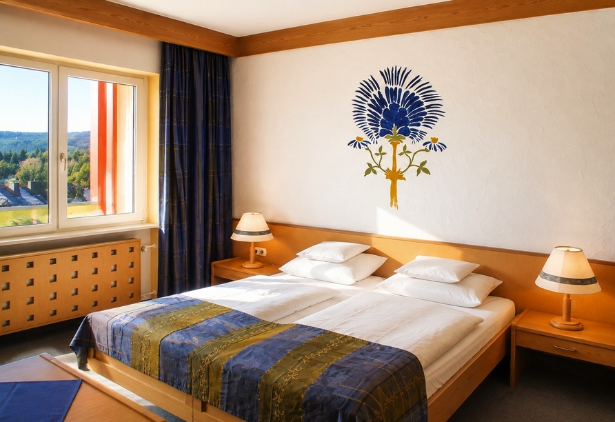 Beispiel eines Doppelzimmers mit Zustellbett im WAGNERS Hotel Schönblick in Fichtelberg