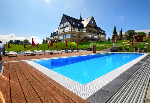 Das Panorama Berghotel verfügt seit Kurzem über zwei neue Außenpools!