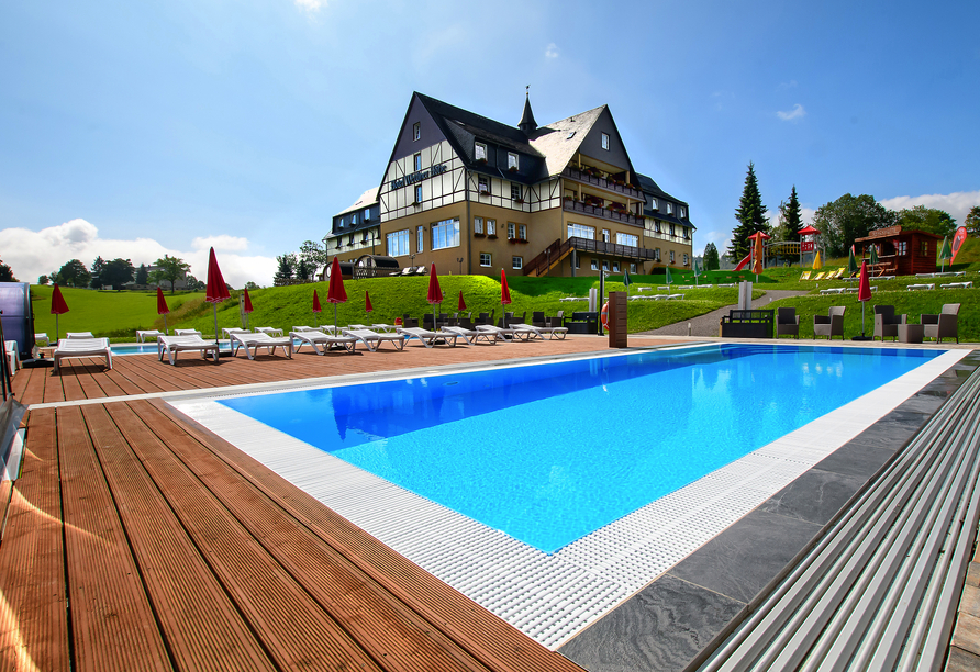 Das Panorama Berghotel verfügt seit Kurzem über zwei neue Außenpools!