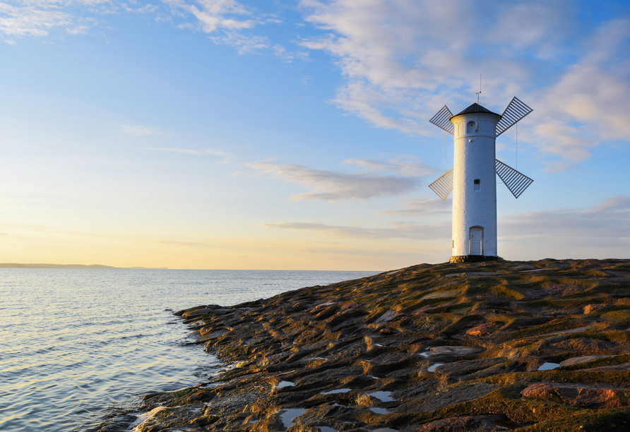 Der Leuchtturm am Mühlenbake bietet bei Sonnenuntergang einen stimmungsvollen Anblick.