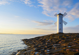 Der Leuchtturm am Mühlenbake bietet bei Sonnenuntergang einen stimmungsvollen Anblick.