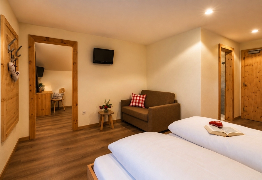 Beispiel eines Familienzimmers Zirm Family im Berghotel Alpenrast