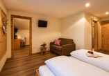Beispiel eines Familienzimmers Zirm Family im Berghotel Alpenrast