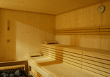 Entspannen Sie in der Sauna.