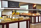 Stärken Sie sich am Frühstücksbuffet für einen erlebnisreichen Tag.