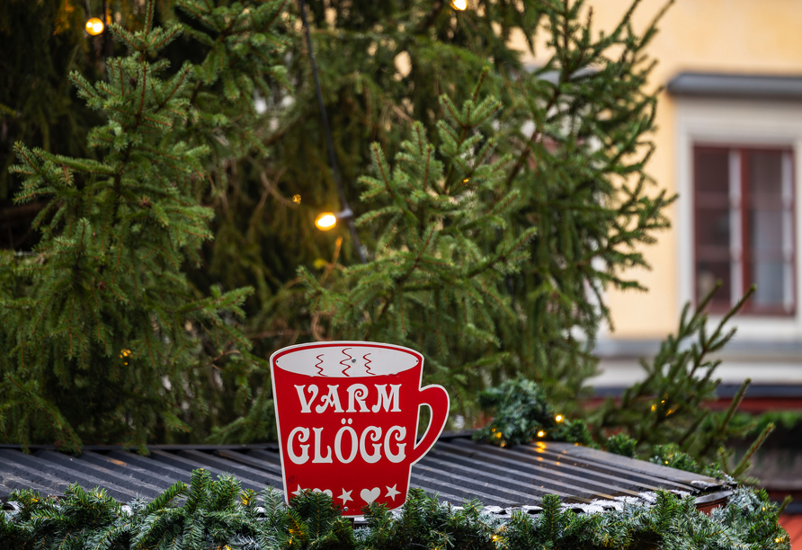 Wärmen Sie sich unterwegs auf. Wie wäre es mit einem original schwedischen Glögg?