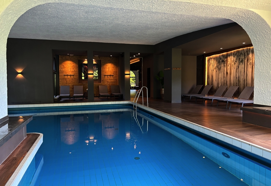 Das Hallenbad im Parkhotel Luise