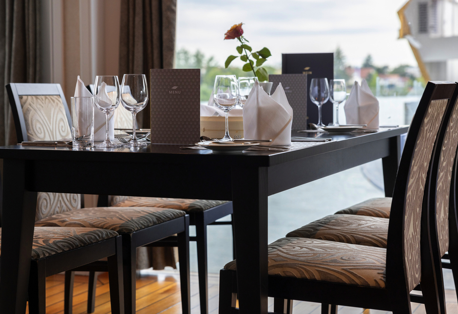 Lassen Sie sich im Restaurant kulinarisch verwöhnen.