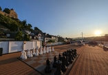 Schlagen Sie Ihren Gegner beim Schach auf dem Sonnendeck.