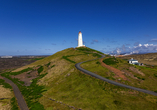 Der Leuchtturm Reykjanesviti liegt im Südwesten Islands und zählt zu den bekannten Wahrzeichen der Halbinsel Reykjanes.