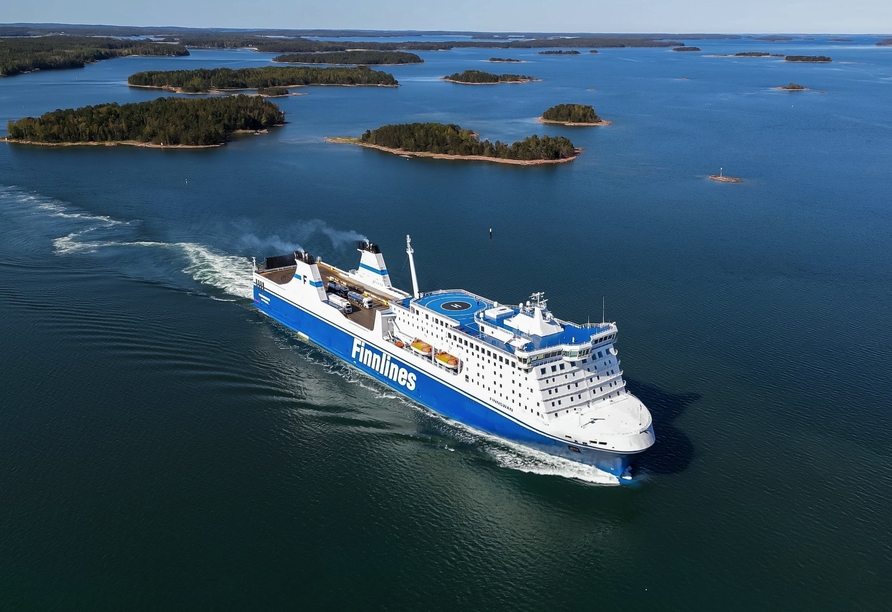 Ein Schiff von Finnlines bringt Sie sicher und bequem bis nach Finnland.