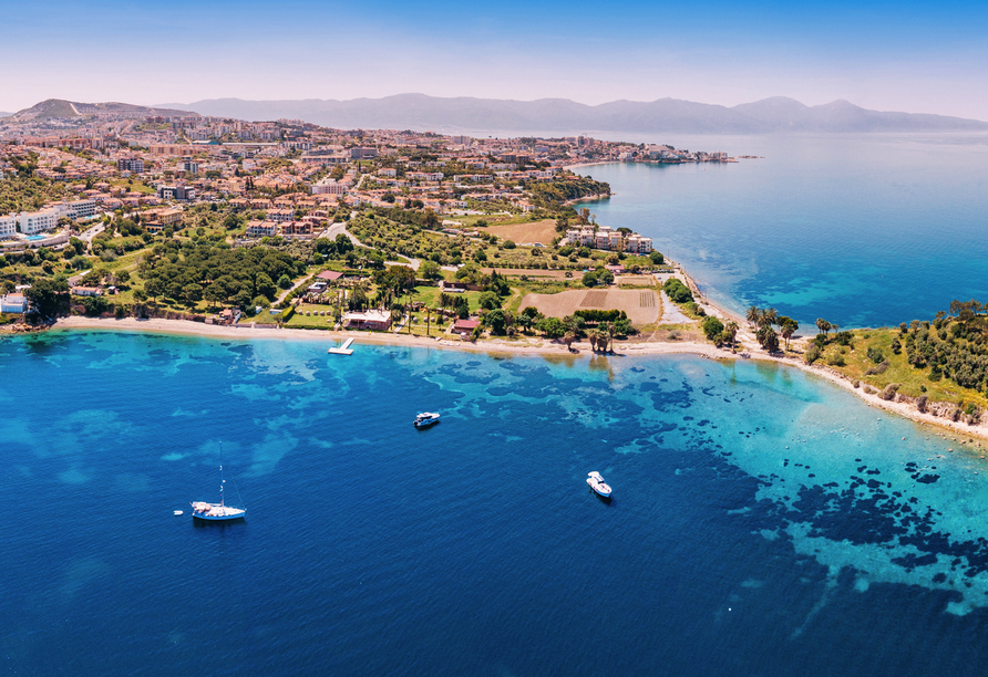 Die Türkische Ägäis rund um Kusadasi begeistert mit wunderschönen Küstenabschnitten.