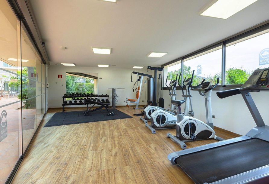 Im Fitnessstudio können Sie sich auch im Urlaub körperlich fit halten.