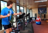 Der Fitnessraum bietet ideale Möglichkeiten für Ihr tägliches Training.