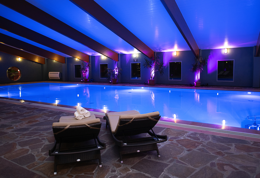 Das Hallenbad des Resorts