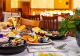 Starten Sie mit einem großartigen Frühstück in Ihren Urlaubstag.