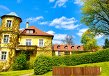 Das Schlosshotel begeistert mit seinem historischen Charme und seiner ruhigen Lage.