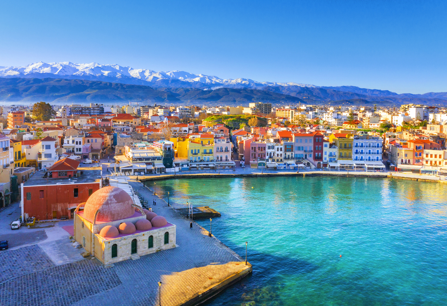 Entdecken Sie auf Kreta die schöne Hafenstadt Chania.