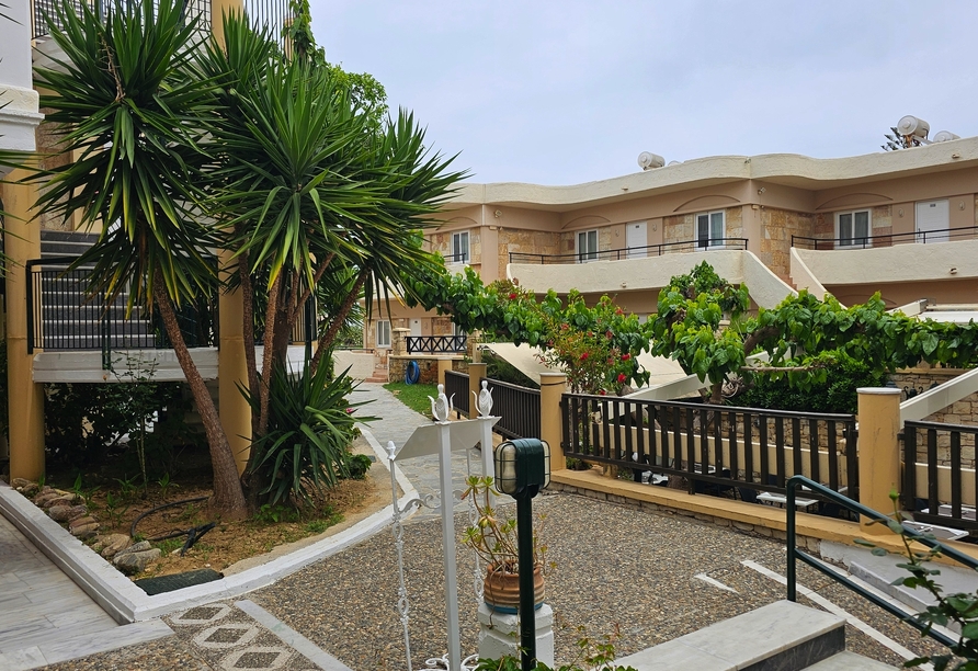 Ihr Urlaubshotel begrüßt Sie auf der größten griechischen Insel.